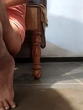 Snapshot of Monster_Bigdick chatting on 12/03/25, 05:00 Monster Bigdick online show from 12/03/25, 05:00