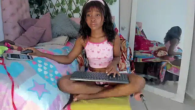 kimmysantoo online show from 12/25/24, 11:10
