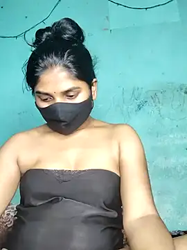 Luv Adite20 online show from 02/05/25, 05:53