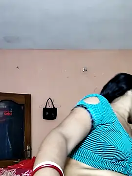 Luv Adite20 online show from 10/13/25, 04:51