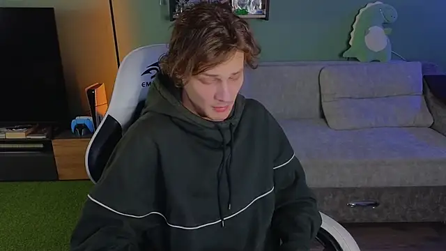 Snapshot of TeddyLiLboy chatting on 10/14/25, 03:02 TeddyLiLboy online show from 10/14/25, 03:02