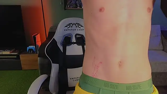 Snapshot of TeddyLiLboy chatting on 10/15/25, 06:52 TeddyLiLboy online show from 10/15/25, 06:52