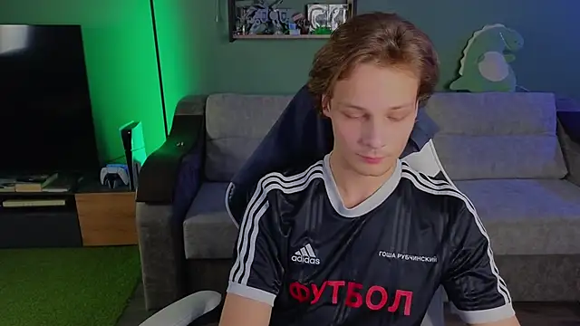 Snapshot of TeddyLiLboy chatting on 10/21/25, 02:29 TeddyLiLboy online show from 10/21/25, 02:29