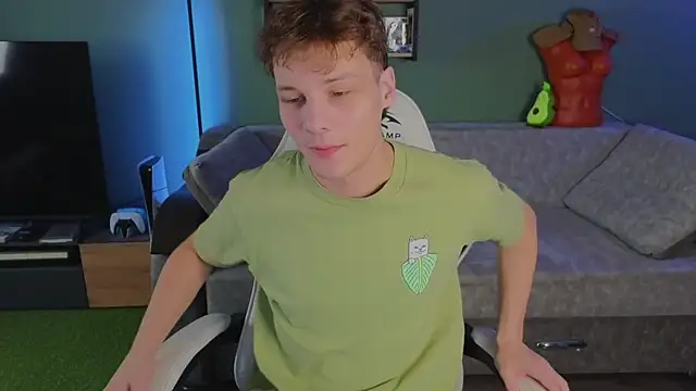 Snapshot of TeddyLiLboy chatting on 11/06/25, 09:54 TeddyLiLboy online show from 11/06/25, 09:54