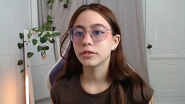 Snapshot of BlairVicent chatting on 11/27/25, 01:02 BlairVicent online show from 11/27/25, 01:02