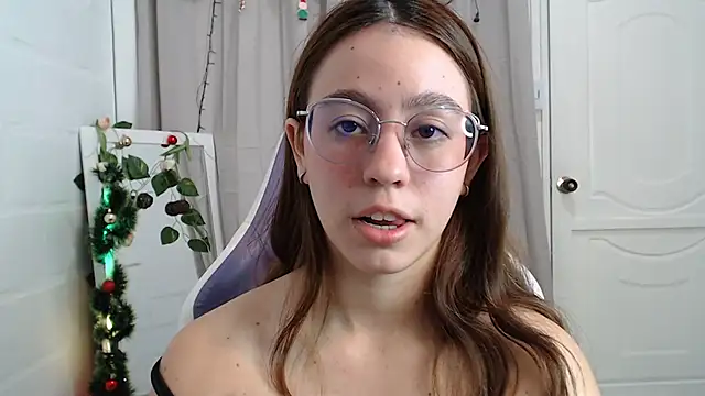 Snapshot of BlairVicent chatting on 12/15/25, 03:27 BlairVicent online show from 12/15/25, 03:27