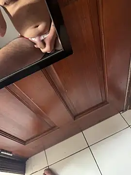 Snapshot of Johnwickkkh chatting on 12/15/25, 04:39 Johnwickkkh online show from 12/15/25, 04:39