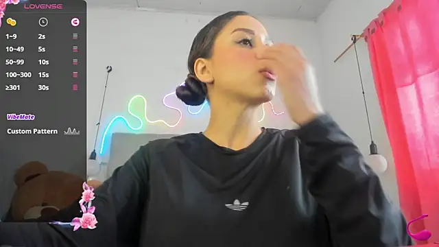 Snapshot of misticasexy chatting on 10/01/25, 08:37 misticasexy online show from 10/01/25, 08:37