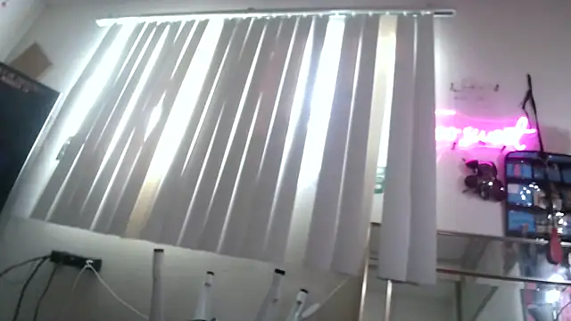BeckiTooSweet online show from 01/28/25, 06:49