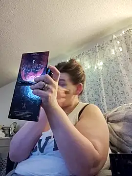 BeckiTooSweet online show from 02/25/25, 10:47