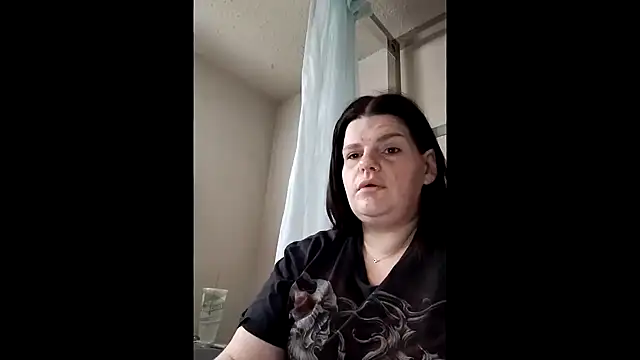 BeckiTooSweet online show from 10/16/25, 10:55