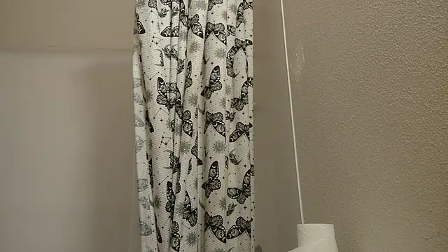 BeckiTooSweet online show from 10/26/25, 06:14