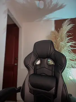 Snapshot of gretta_kler1 chatting on 10/10/25, 11:31 gretta kler1 online show from 10/10/25, 11:31