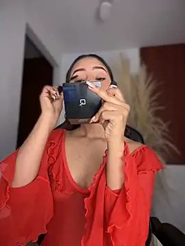 Snapshot of gretta_kler1 chatting on 10/26/25, 10:21 gretta kler1 online show from 10/26/25, 10:21