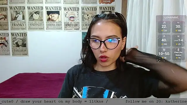 Snapshot of wild_kittys chatting on 10/26/25, 10:47 wild kittys online show from 10/26/25, 10:47