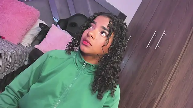 Iris hott1 online show from 12/07/24, 04:42