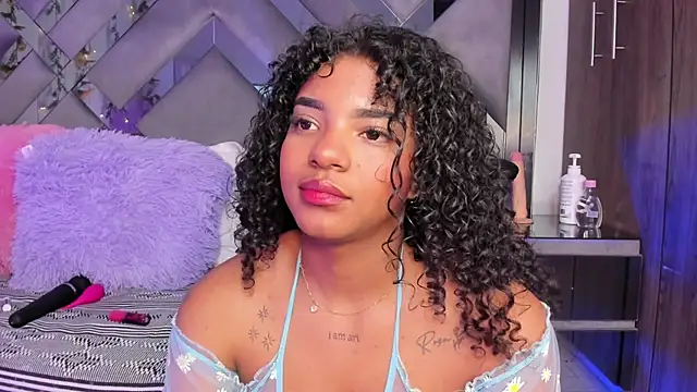 Iris hott1 online show from 12/12/24, 01:10