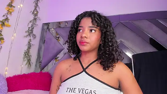 Iris hott1 online show from 12/27/24, 03:09