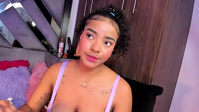 Iris hott1 online show from 01/29/25, 04:26