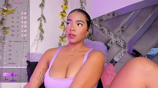 Iris hott1 online show from 02/11/25, 08:10
