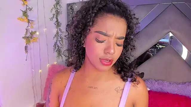 Iris hott1 online show from 03/20/25, 11:45