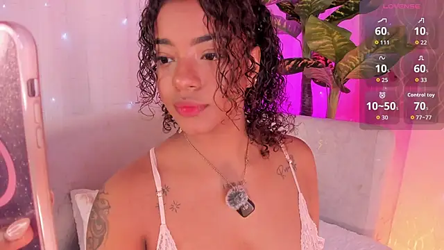 Iris hott1 online show from 10/09/25, 02:09