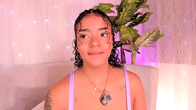 Iris hott1 online show from 10/23/25, 02:55