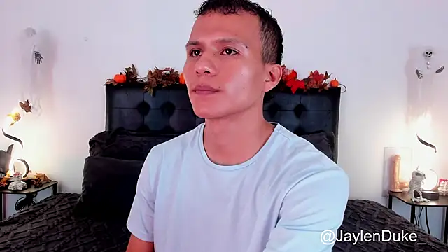 Snapshot of jaylen_and_duke chatting on 10/30/25, 11:11 jaylen and duke online show from 10/30/25, 11:11