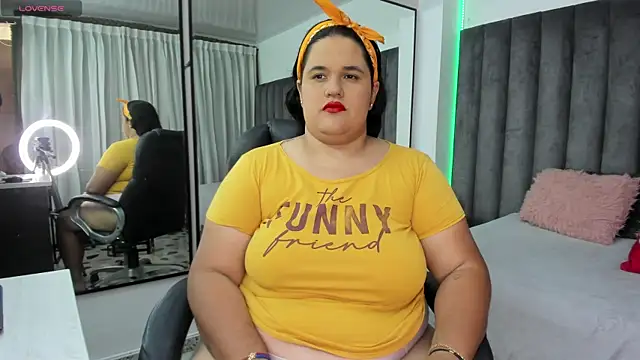 natalia curvy1 online show from 12/26/24, 07:05
