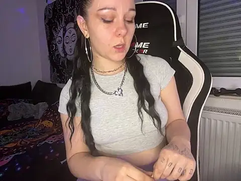 Snapshot of kinkygirl420x chatting on 01/30/25, 09:04 kinkygirl420x online show from 01/30/25, 09:04