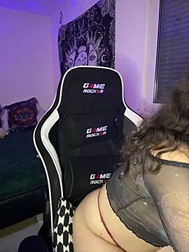 Snapshot of kinkygirl420x chatting on 03/12/25, 10:39 kinkygirl420x online show from 03/12/25, 10:39