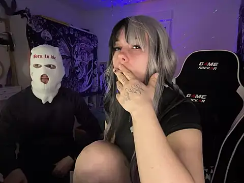 Snapshot of kinkygirl420x chatting on 03/16/25, 06:23 kinkygirl420x online show from 03/16/25, 06:23