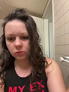 Snapshot of kinkygirl420x chatting on 03/19/25, 10:11 kinkygirl420x online show from 03/19/25, 10:11