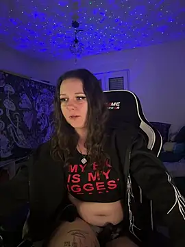 Snapshot of kinkygirl420x chatting on 03/19/25, 09:48 kinkygirl420x online show from 03/19/25, 09:48