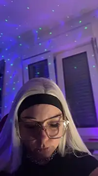 Snapshot of kinkygirl420x chatting on 12/02/25, 08:59 kinkygirl420x online show from 12/02/25, 08:59