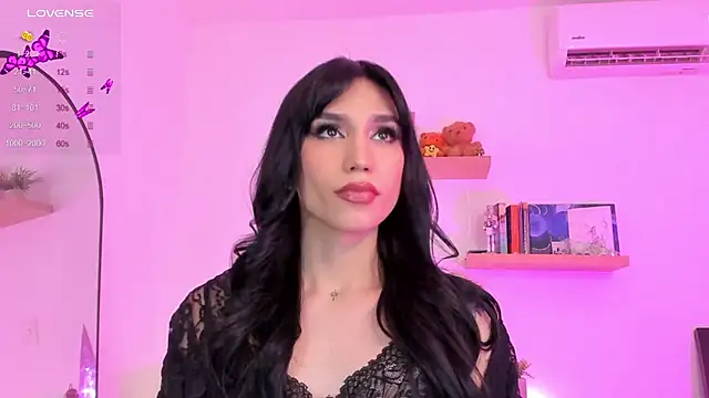 Snapshot of rose_saenz chatting on 12/15/24, 04:04 rose saenz online show from 12/15/24, 04:04