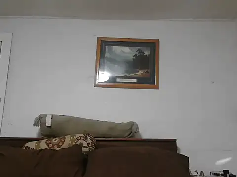 Snapshot of CaramelDipper chatting on 10/29/25, 04:59 CaramelDipper online show from 10/29/25, 04:59