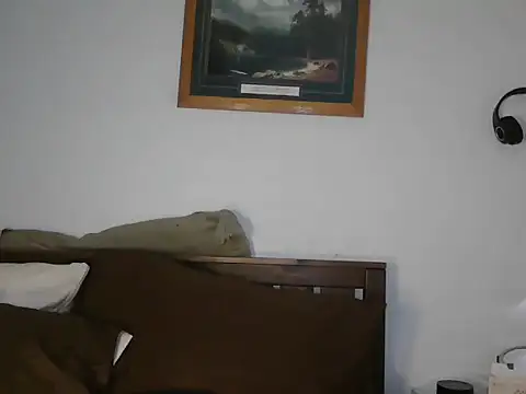 Snapshot of CaramelDipper chatting on 11/07/25, 03:17 CaramelDipper online show from 11/07/25, 03:17