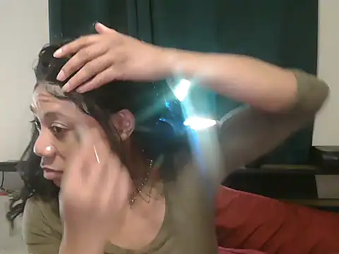 Snapshot of CaramelDipper chatting on 11/16/25, 04:07 CaramelDipper online show from 11/16/25, 04:07