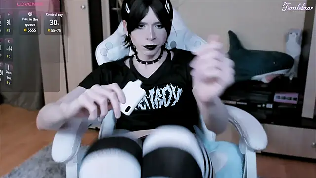 FemAlexa  online show from 06/01/26, 07:04