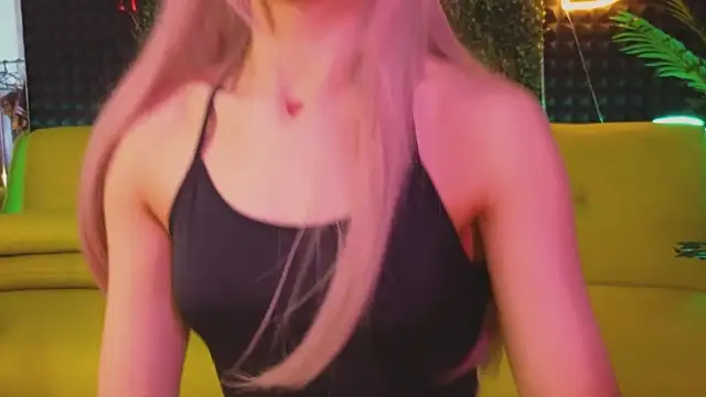 Snapshot of SandraBoyl chatting on 03/16/25, 04:20 SandraBoyl online show from 03/16/25, 04:20