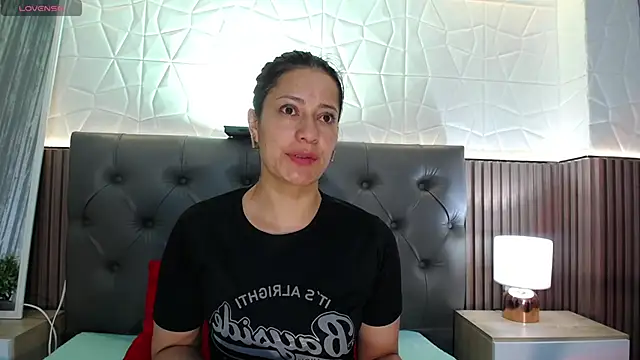 nathalia zamu online show from 12/05/24, 03:26