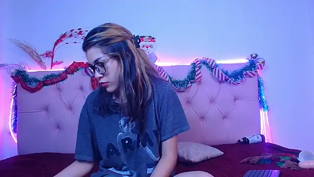 Little Cuttie  online show from 12/14/24, 11:29
