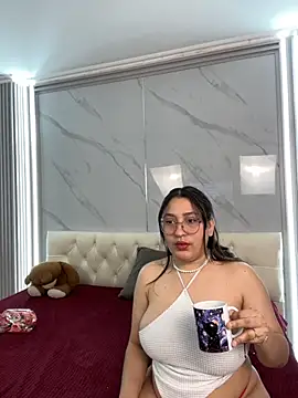 Little Cuttie  online show from 10/14/25, 04:46