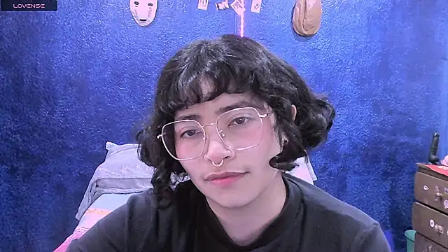 Snapshot of NinaYellow chatting on 02/03/26, 12:43 NinaYellow online show from 02/03/26, 12:43