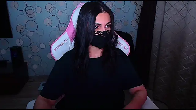   Yasmina   online show from 10/21/25, 02:56