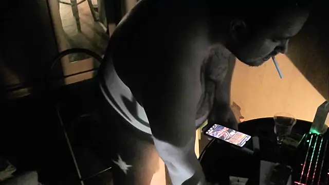 Snapshot of perversalus chatting on 12/15/25, 05:55 perversalus online show from 12/15/25, 05:55