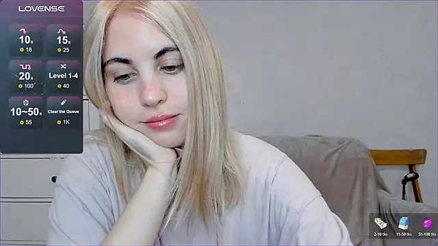 Snapshot of pawpaws chatting on 11/10/25, 09:30 pawpaws online show from 11/10/25, 09:30