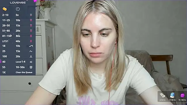 Snapshot of pawpaws chatting on 12/03/25, 09:29 pawpaws online show from 12/03/25, 09:29