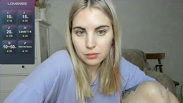 Snapshot of pawpaws chatting on 12/16/25, 07:57 pawpaws online show from 12/16/25, 07:57